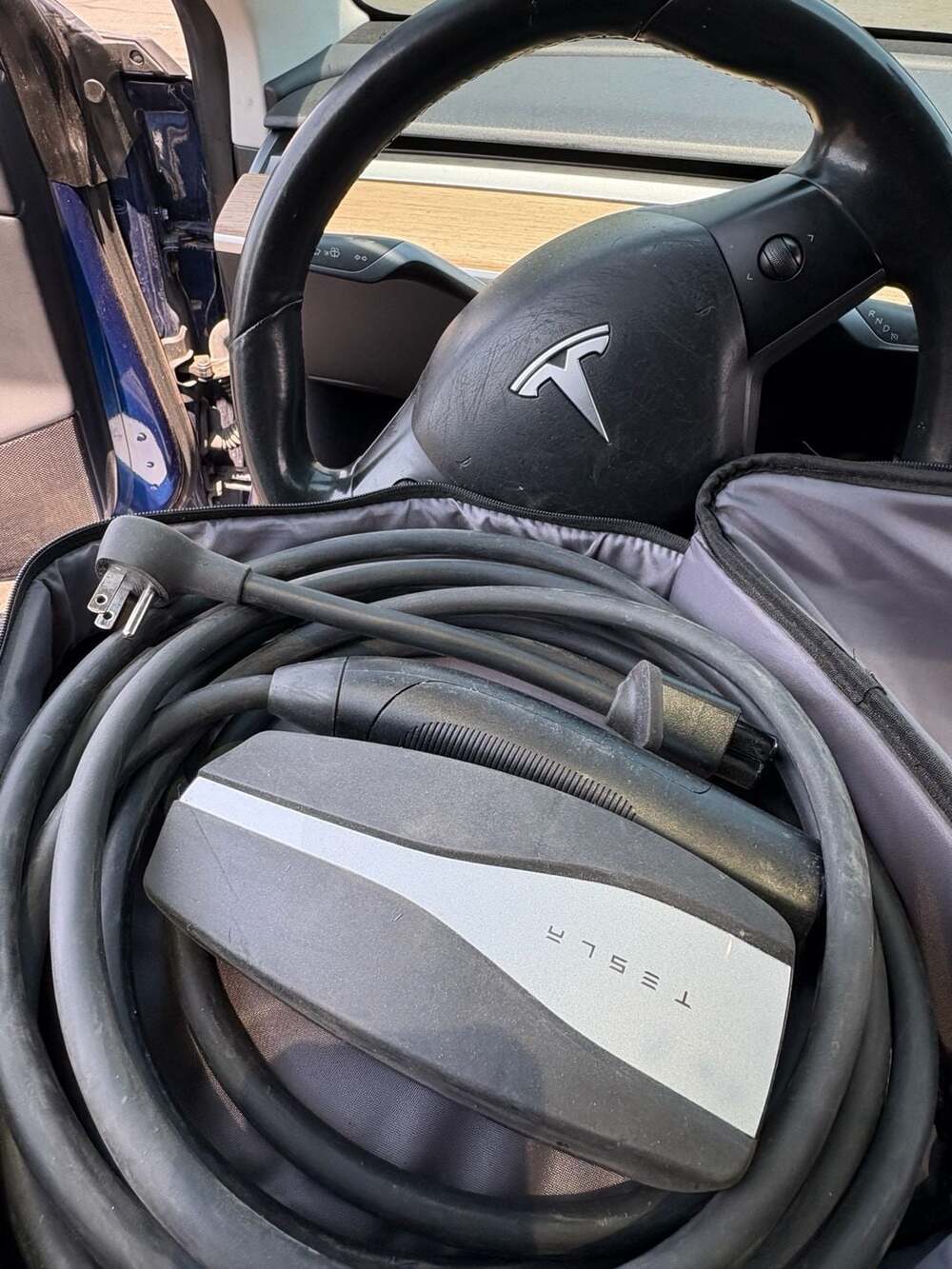 Tesla Gen 2 Mobile Connector Home Charging Kit with NEMA 5-15 Adapter and Carryi